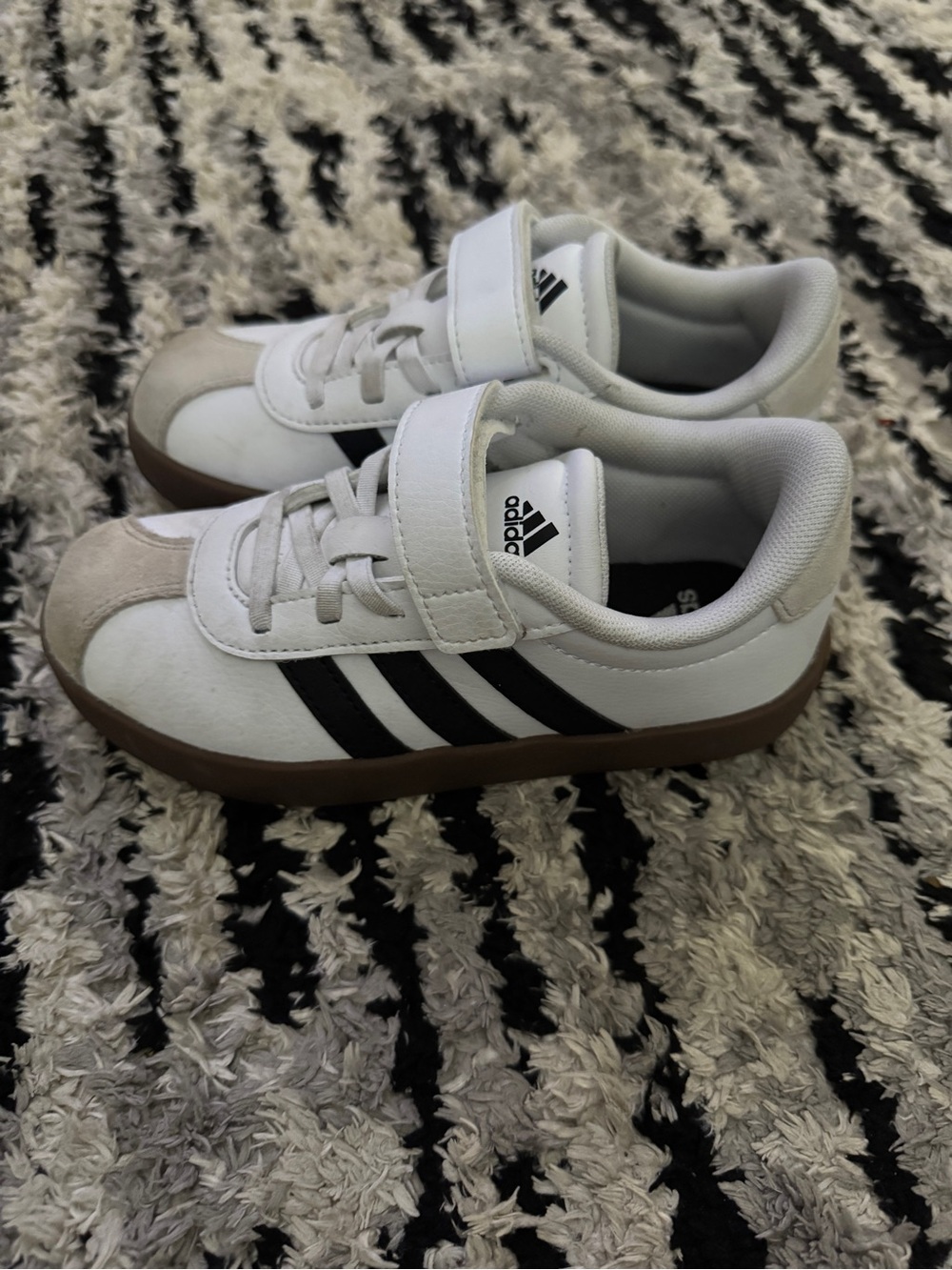 Little Kids VL Court 3.0 Fastening Strap Casual Sneakers- adidas size 12